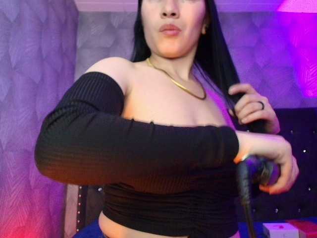 AnnaliOlsenX live cam on BongaCams