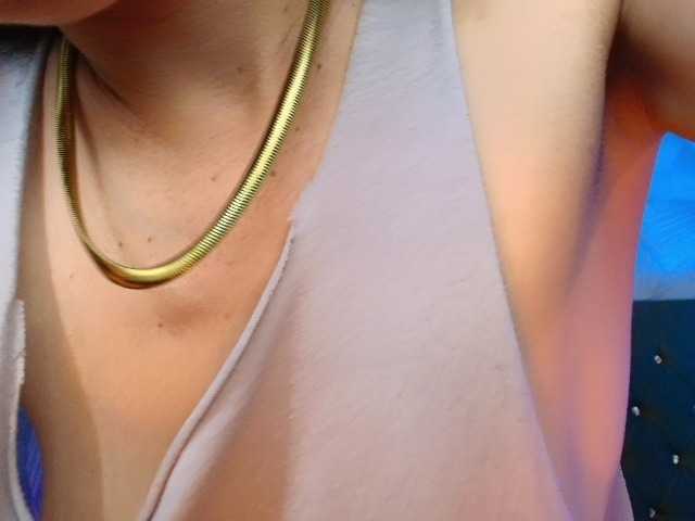 AnnaliOlsenX live cam on BongaCams