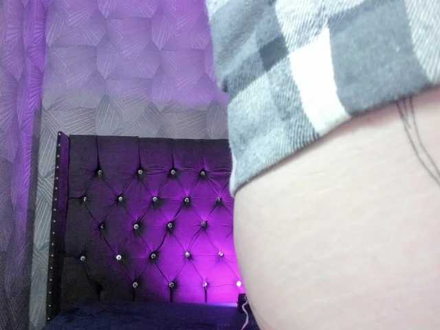 AnnaliOlsenX live cam on BongaCams