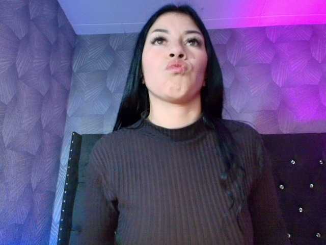 AnnaliOlsenX live cam on BongaCams
