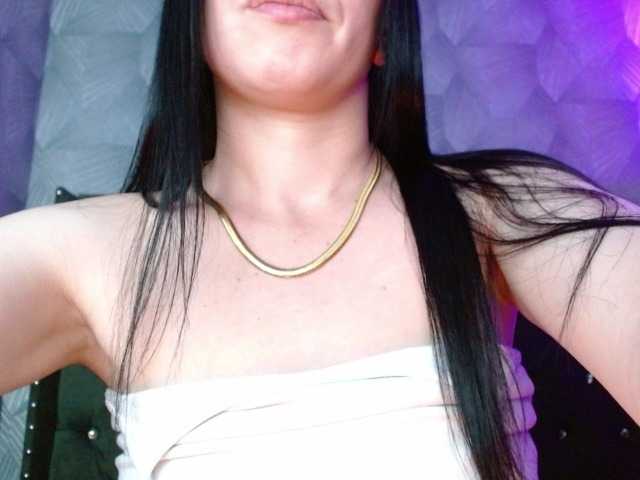 AnnaliOlsenX live cam on BongaCams