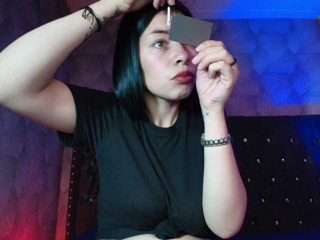 AnnaliOlsenX live cam on BongaCams