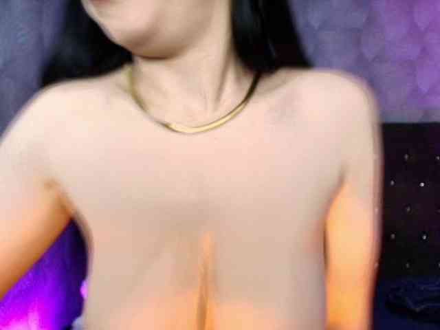AnnaliOlsenX AnnaliOlsenX