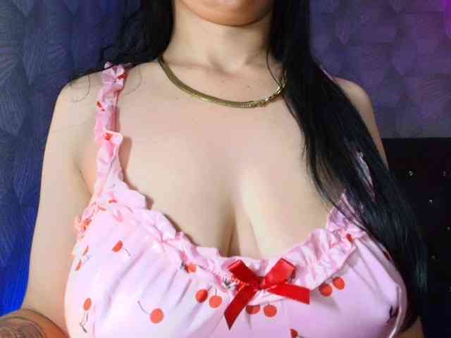 AnnaliOlsenX AnnaliOlsenX