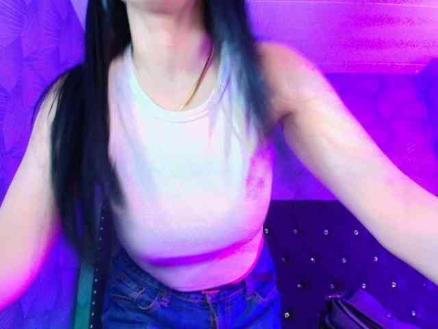 AnnaliOlsenX webcam