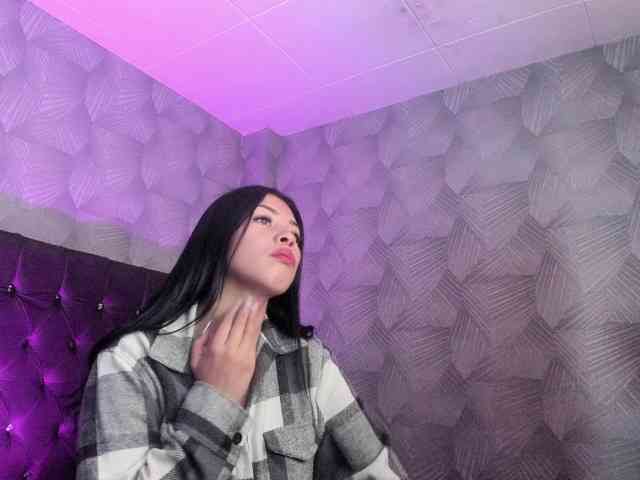 AnnaliOlsenX webcam