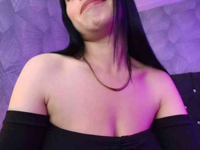 AnnaliOlsenX webcam