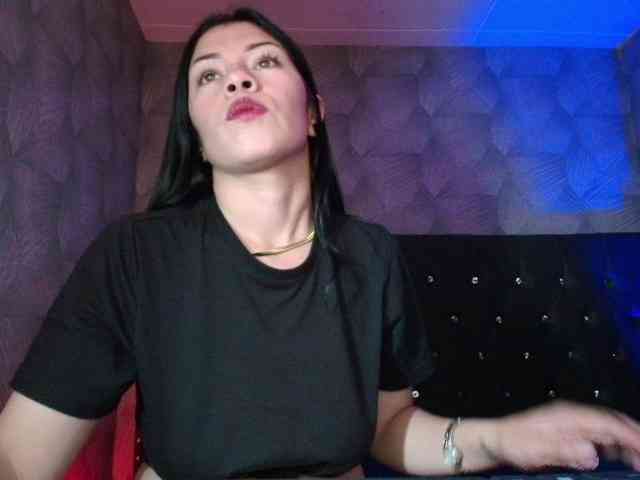 AnnaliOlsenX AnnaliOlsenX