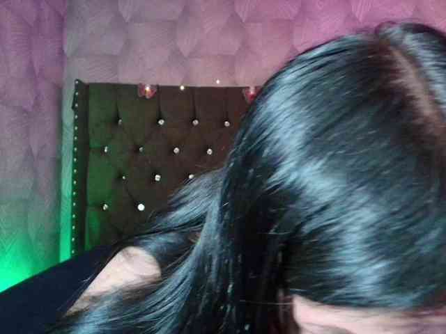AnnaliOlsenX webcam