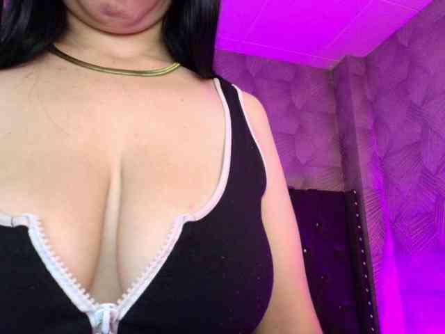 AnnaliOlsenX AnnaliOlsenX
