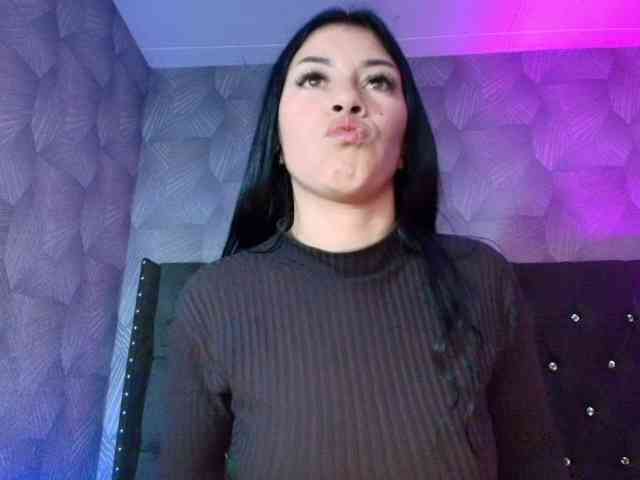 AnnaliOlsenX AnnaliOlsenX