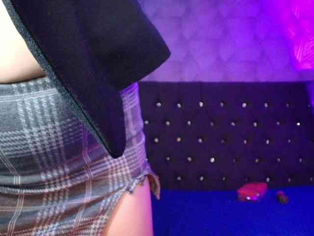 AnnaliOlsenX webcam