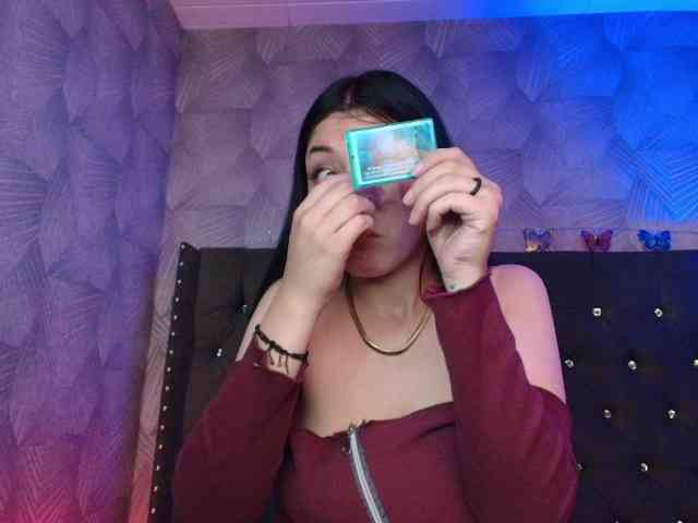 AnnaliOlsenX AnnaliOlsenX