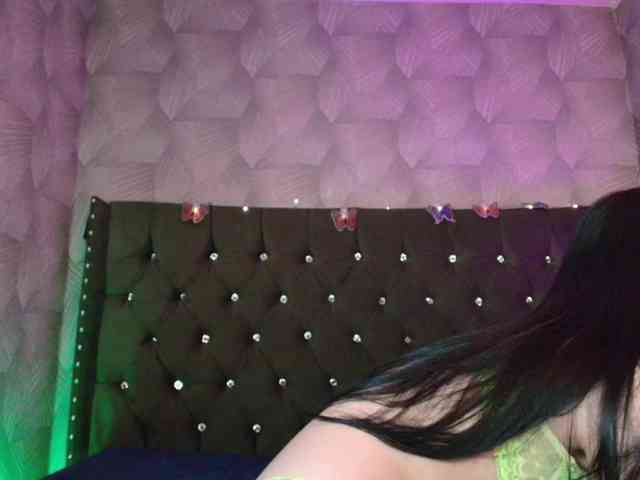 AnnaliOlsenX webcam