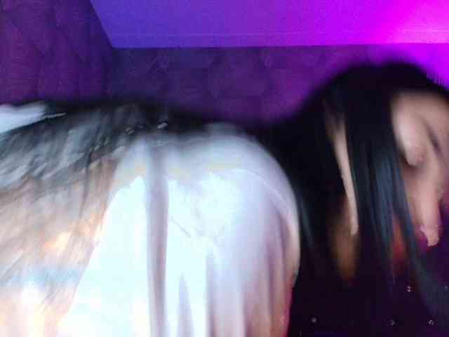 AnnaliOlsenX webcam