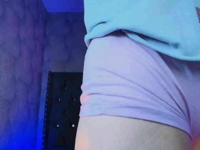 AnnaliOlsenX AnnaliOlsenX
