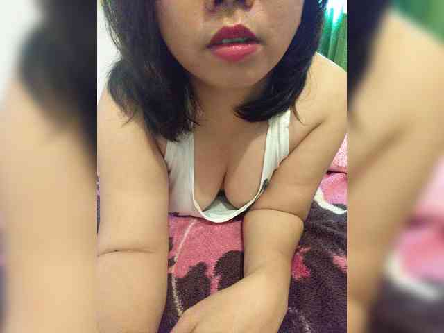 RossyLove webcam