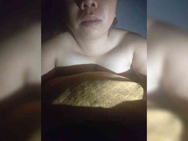 RossyLove webcam