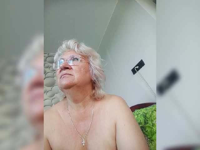 valentina888 live cam on BongaCams