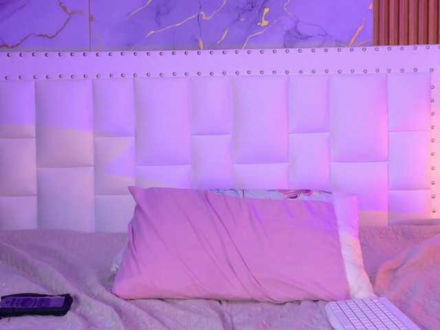 Indiancutiie's BongaCams show and profile