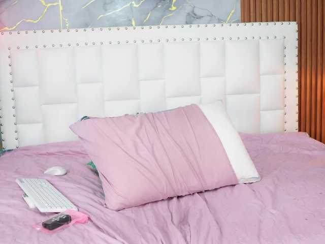 Indiancutiie live cam on BongaCams