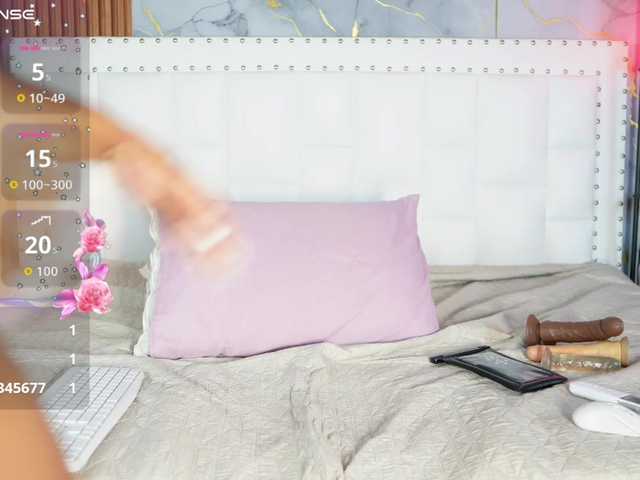 Indiancutiie live cam on BongaCams