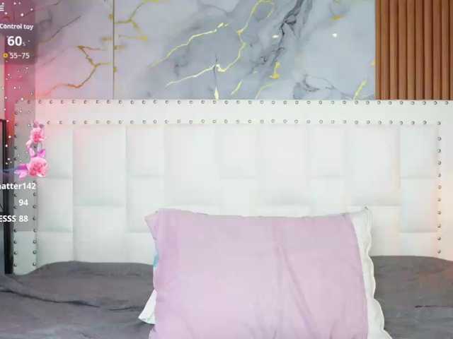 Indiancutiie live cam on BongaCams