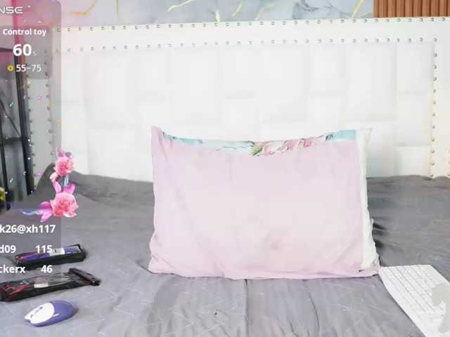 Indiancutiie live cam on BongaCams