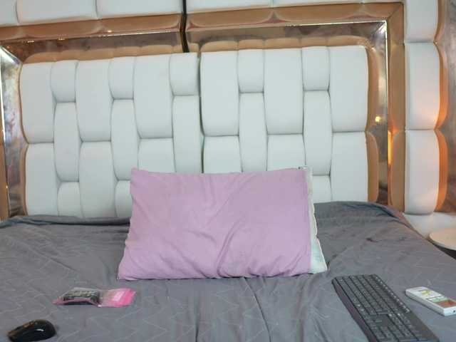 Indiancutiie live cam on BongaCams