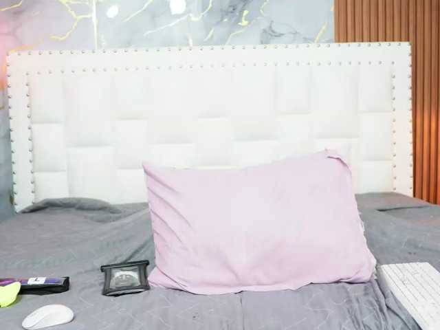 Indiancutiie live cam on BongaCams