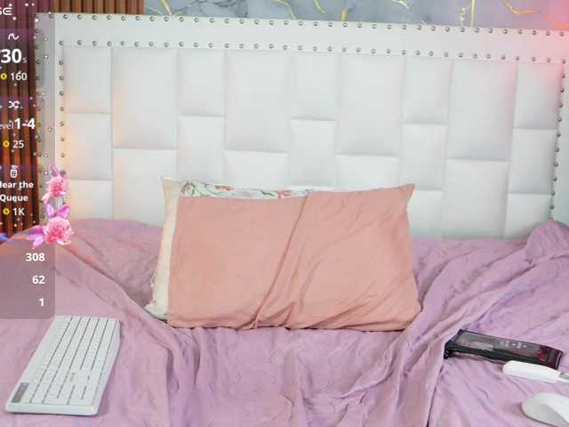 Indiancutiie live cam on BongaCams