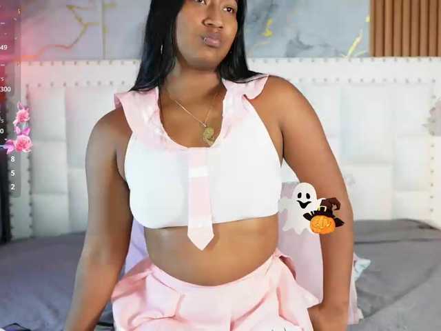 Indiancutiie live cam on BongaCams