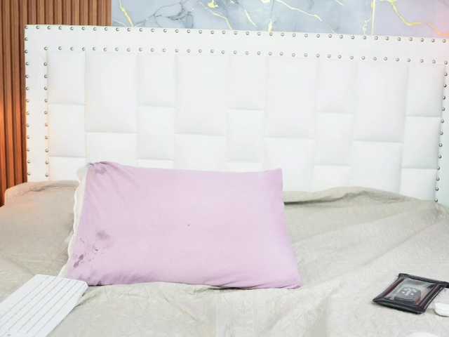 Indiancutiie live cam on BongaCams