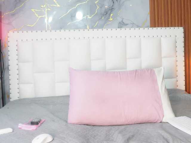 Indiancutiie live cam on BongaCams