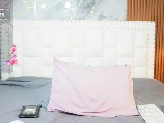 Indiancutiie live cam on BongaCams