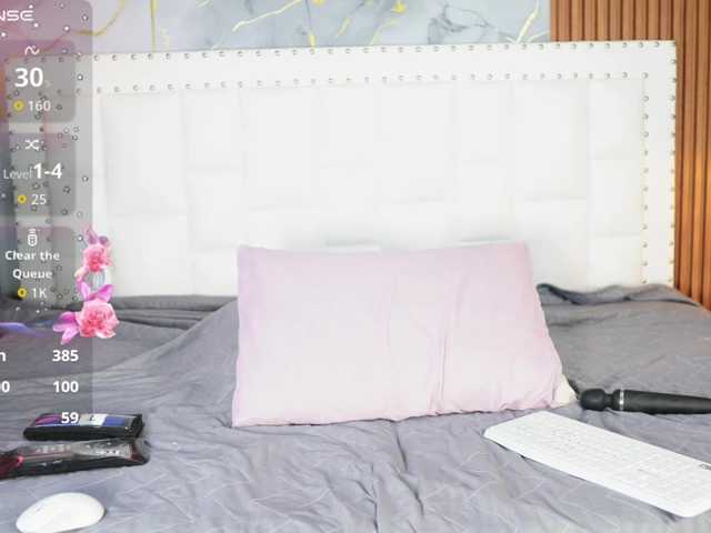 Indiancutiie live cam on BongaCams