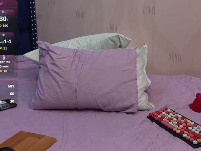 Indiancutiie live cam on BongaCams