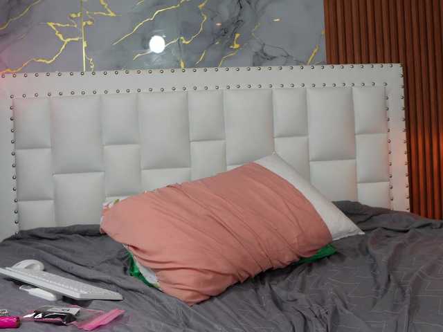 Indiancutiie live cam on BongaCams