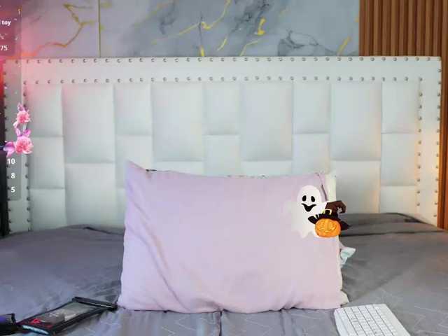 Indiancutiie live cam on BongaCams