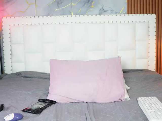 Indiancutiie live cam on BongaCams