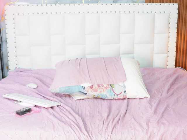 Indiancutiie live cam on BongaCams