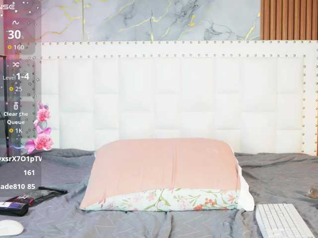 Indiancutiie live cam on BongaCams