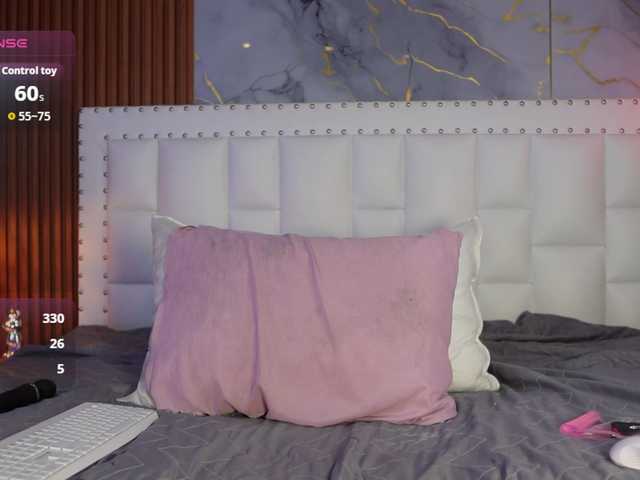 Indiancutiie live cam on BongaCams