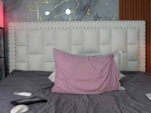 Indiancutiie live cam on BongaCams