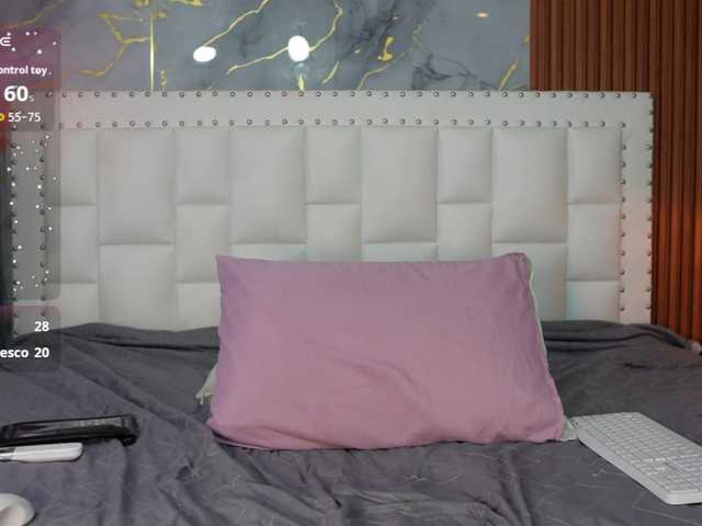 Indiancutiie live cam on BongaCams