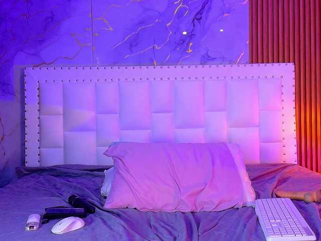 Indiancutiie's BongaCams show and profile