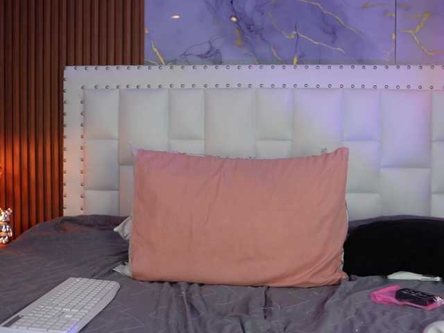Indiancutiie live cam on BongaCams