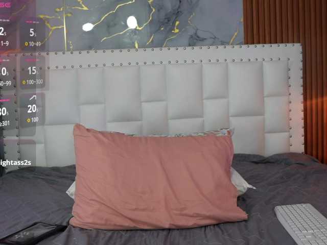 Indiancutiie live cam on BongaCams