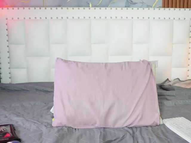 Indiancutiie live cam on BongaCams
