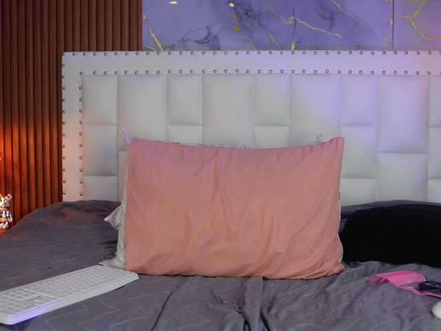 Indiancutiie live cam on BongaCams